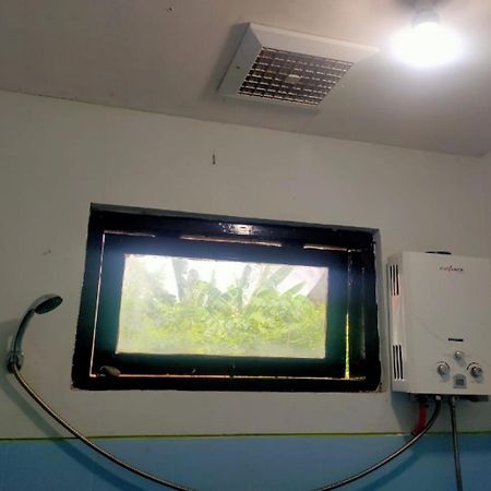 เรดดอร์ซ พลัส ใกล้ อลัน อลัน สุเมเนป Hotel Sumenep ภายนอก รูปภาพ